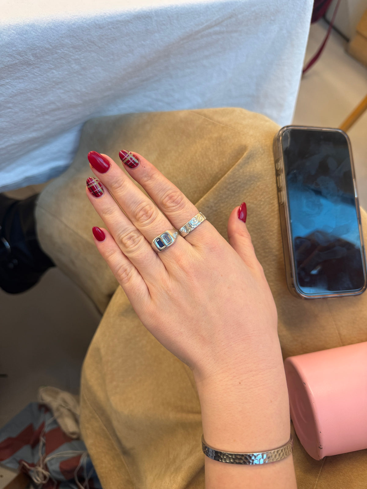 Blue Pillow Pair ring in sterling silver by Meg Henry featuring a light blue spinel and dark blue lab sapphire flush-set side by side.